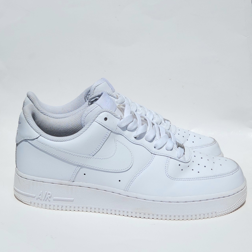 Nike Men's Classic White Air Sneakers
